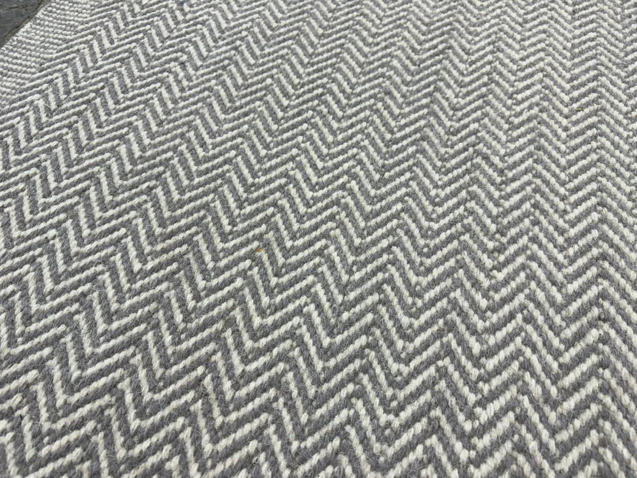 Grey Silver & White Hand woven, Wool flat weave rug, Single Line Chevron Style - LavnLira
