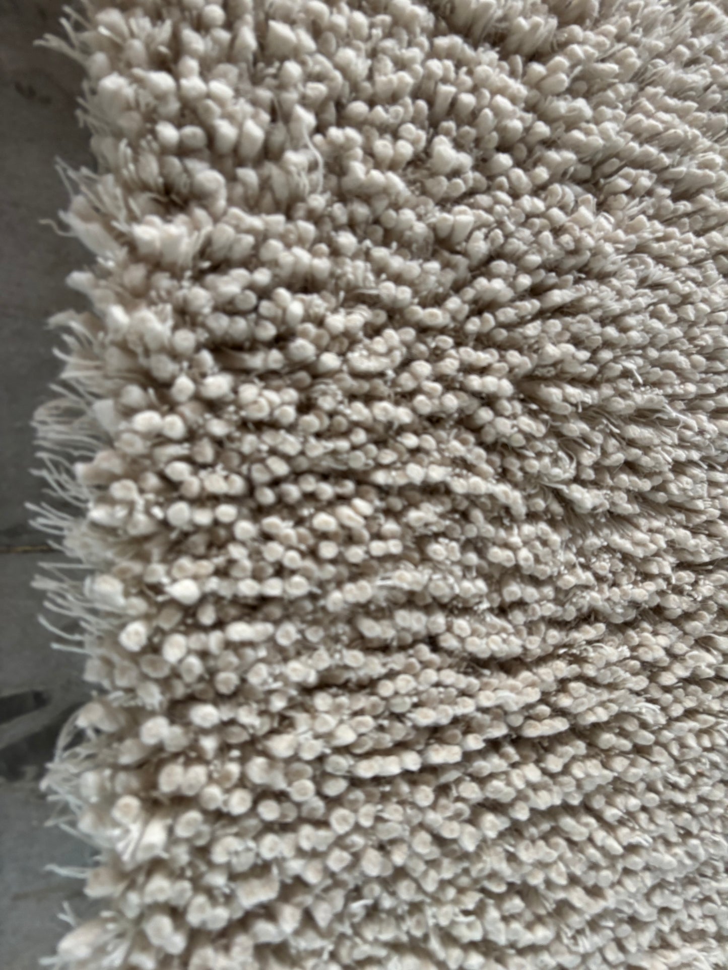 Handwoven White Wool Shaggy Rug — Chunky Knit, Custom Size