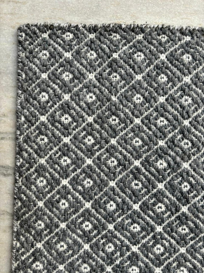 Gray & White Diamond Hand Woven Wool Flat Weave Rug | LavnLira